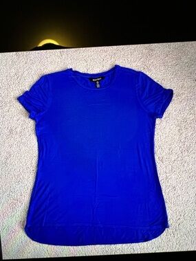 Ellen Tracy Vibrant Royal Blue Short Sleeve Crewneck Tee